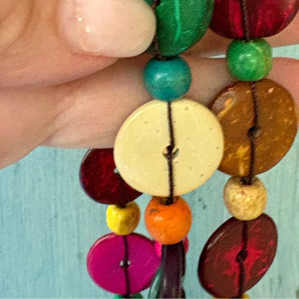 From Cape Town, South Africa a Very Colorful Beaded Necklace - Picture 7 of 10